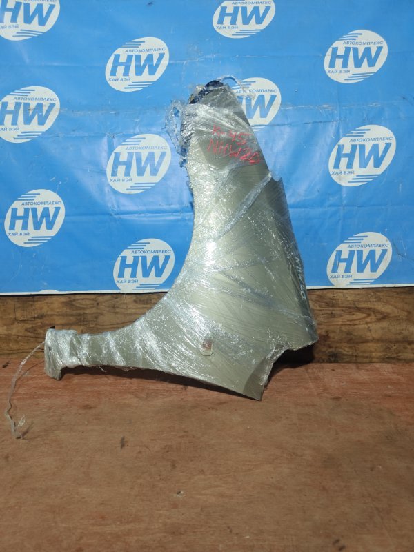 Крыло Toyota Prius NHW20 1NZFXE переднее левое (б/у)