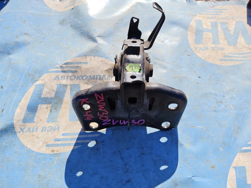 Подушка двс Toyota Prius ZVW30 2ZRFXE левая (б/у)