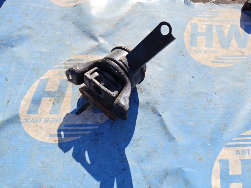 Подушка двс Toyota Carina ST215 3S правая (б/у)