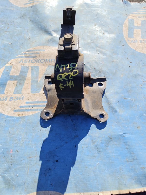 Подушка двс Nissan X-Trail NT30 QR20 левая (б/у)