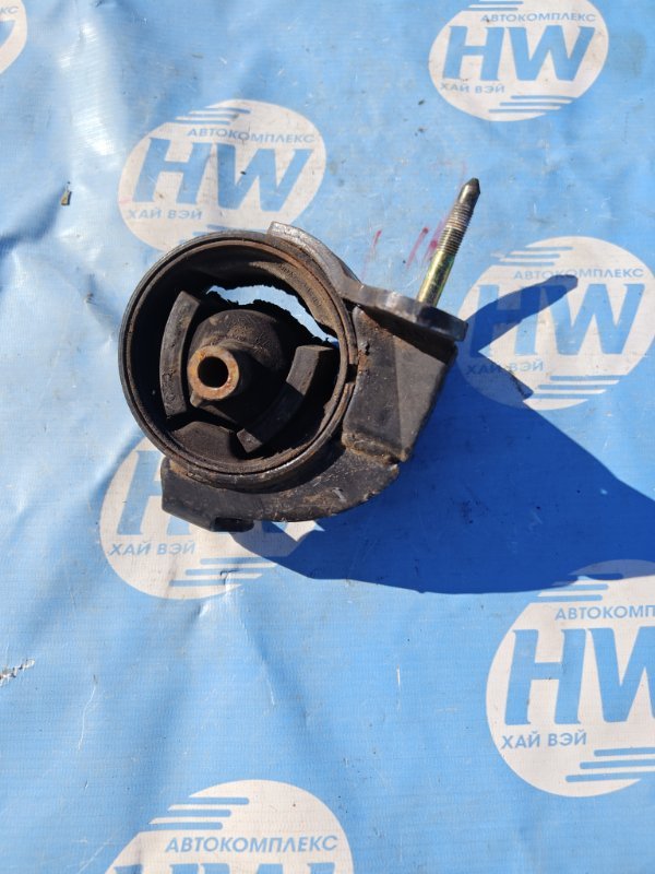 Подушка двс Nissan Cefiro A33 VQ20 правая (б/у)