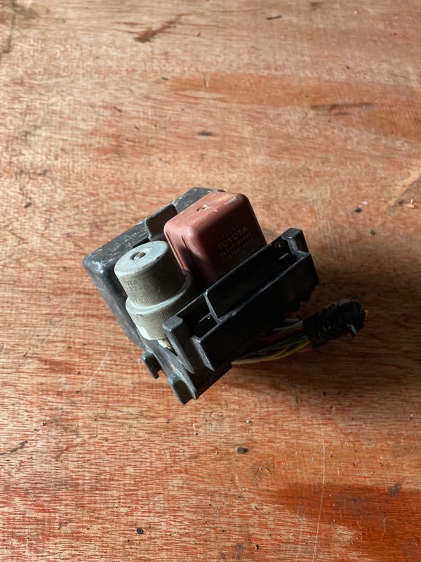 Блок предохранителей Toyota Lite Ace Noah KM51 5K (б/у)