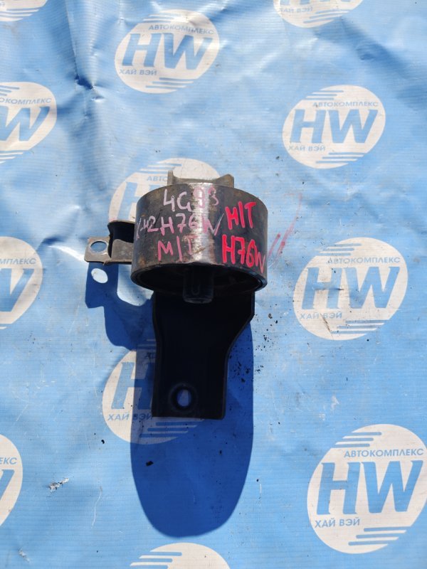 Подушка мкпп Mitsubishi Pajero Io H76W 4G93 (б/у)