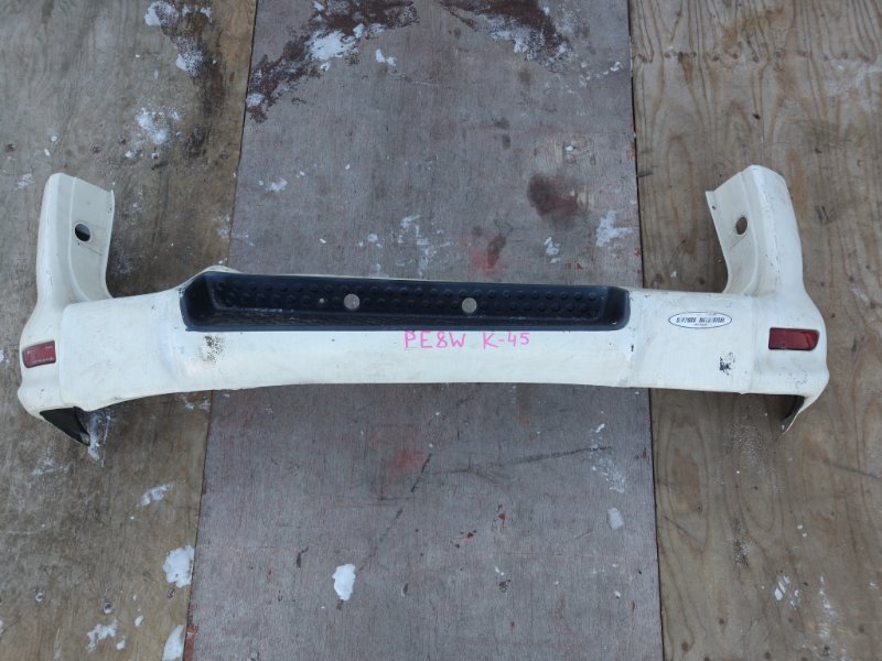 Бампер Mitsubishi Delica PE8W 4M40 задний (б/у)