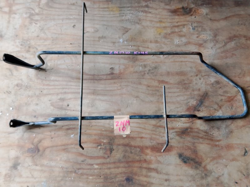 Крепление запаски Toyota Isis ZNM10 1ZZ (б/у)