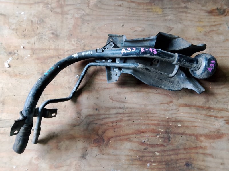 Горловина топливного бака Nissan Cefiro A33 VQ20 (б/у)