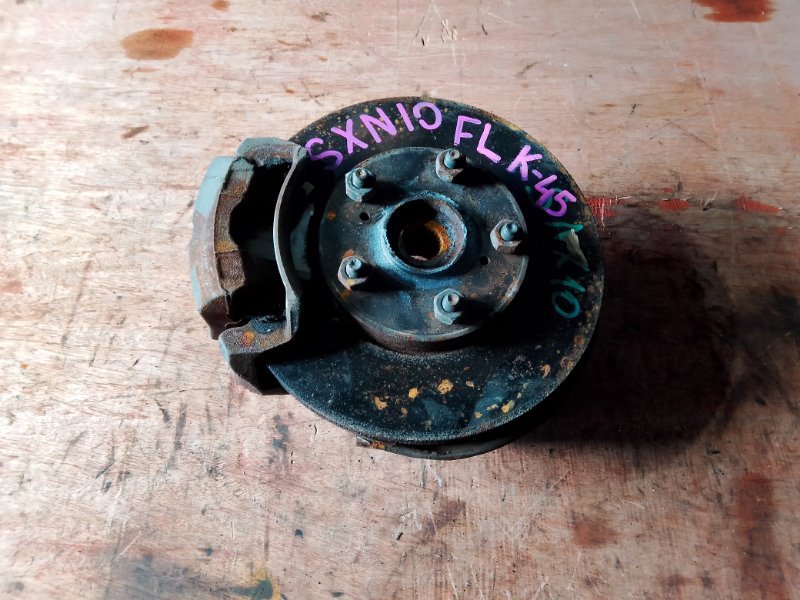 Ступица Toyota Nadia SXN10 3SFE передняя левая (б/у)