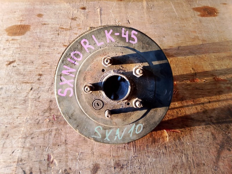 Ступица Toyota Nadia SXN10 3SFE задняя левая (б/у)