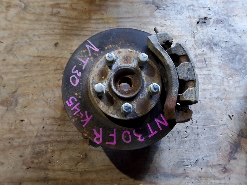 Ступица Nissan X-Trail NT30 QR20 передняя правая (б/у)