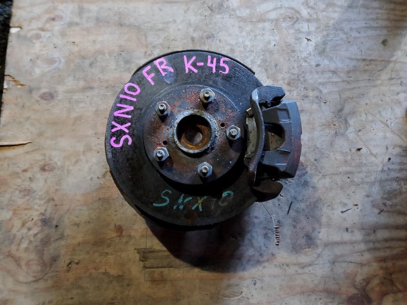 Ступица Toyota Nadia SXN10 3SFE передняя правая (б/у)