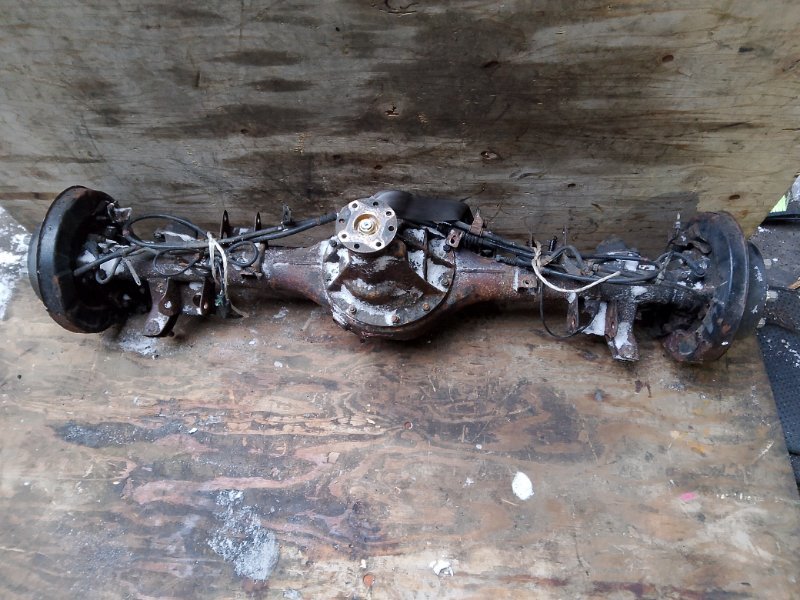 Мост Mitsubishi Delica PE8W 4M40 задний (б/у)