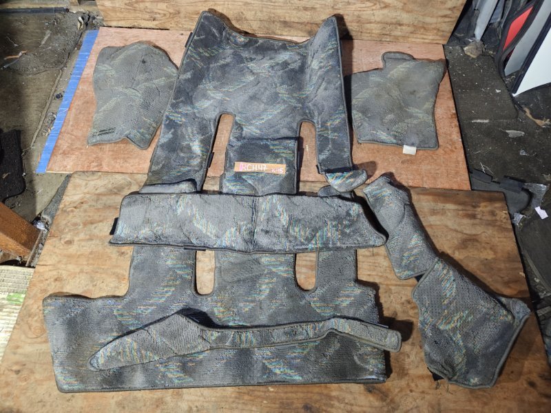 Коврики комплект Toyota Hiace Regius RCH47 3RZFE (б/у)