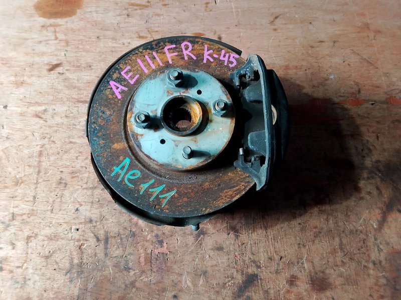 Ступица Toyota Corolla Spacio AE111 4AFE передняя правая (б/у)