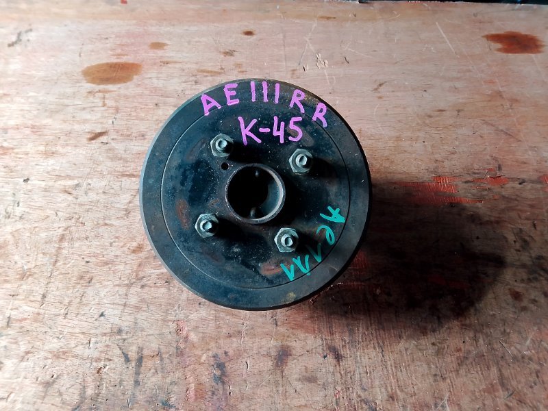 Ступица Toyota Corolla Spacio AE111 4AFE задняя правая (б/у)