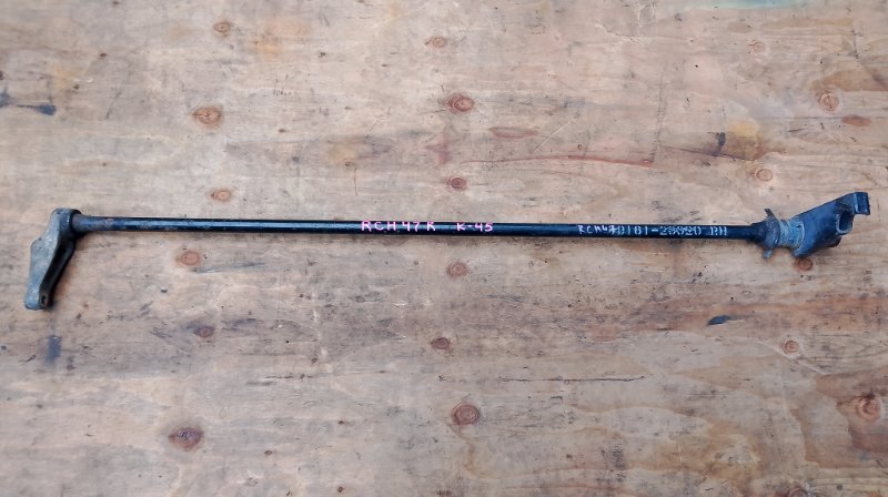 Торсион Toyota Hiace Regius RCH47 3RZFE правый (б/у)