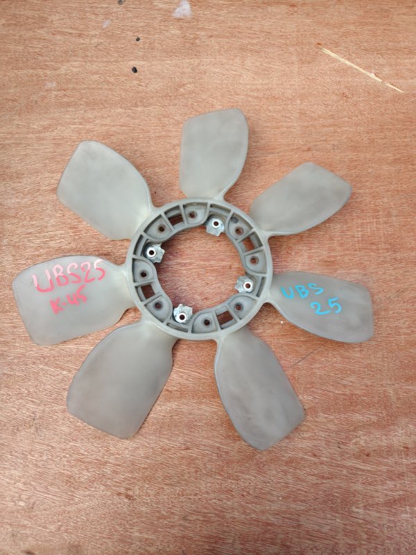 Вентилятор Isuzu Bighorn UBS25 6VD1 (б/у)