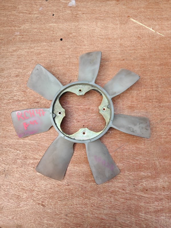 Вентилятор Toyota Hiace Regius RCH47 3RZFE (б/у)