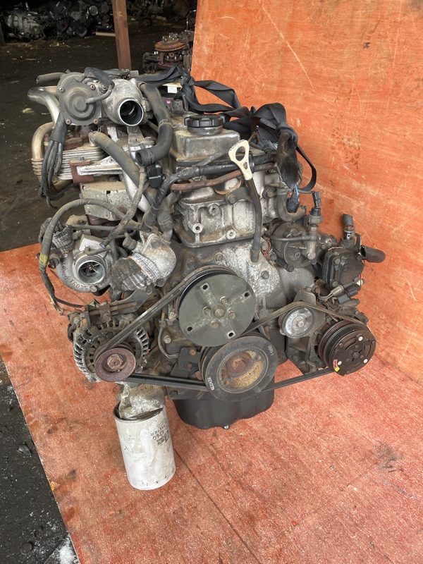 Двигатель Mitsubishi Delica PE8W 4M40 2000 (б/у)