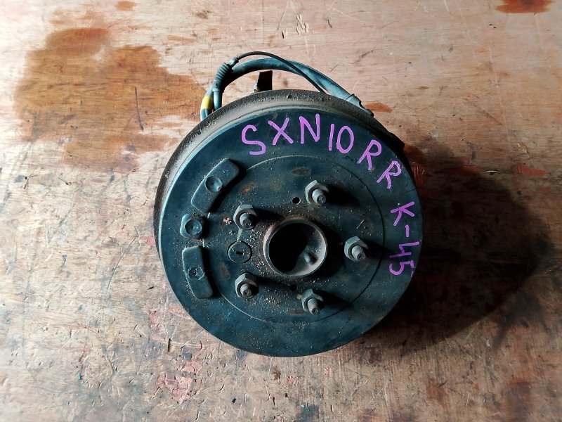 Ступица Toyota Nadia SXN10 3SFE задняя правая (б/у)