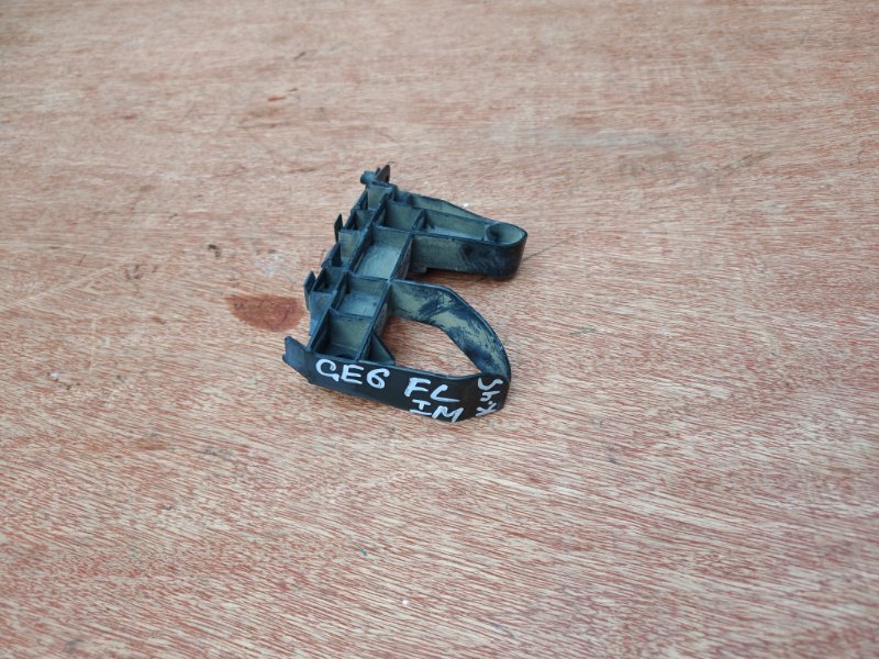 Крепление бампера Honda Fit GE6 L13A переднее левое (б/у)