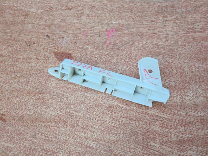 Крепление бампера Mitsubishi Colt Plus Z27W 4G15T переднее левое (б/у)