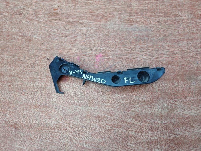 Крепление бампера Toyota Prius NHW20 1NZFXE переднее левое (б/у)