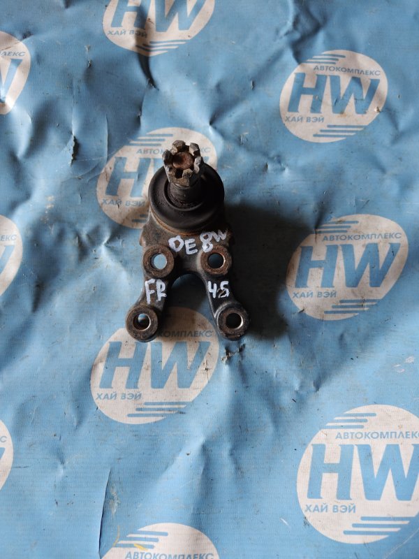 Шаровая Mitsubishi Delica PE8W 4M40 передняя правая (б/у)