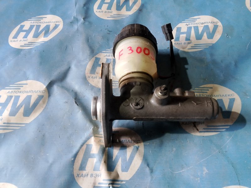 Главный тормозной цилиндр Daihatsu Rocky F300S HDE (б/у)