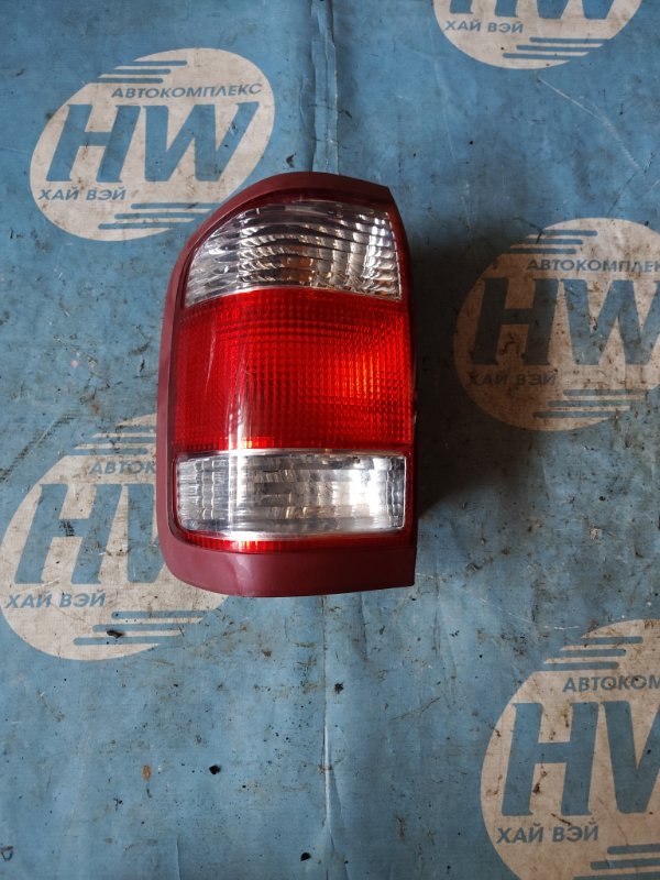 Стоп Nissan Terrano LR50 VG33E левый (б/у)