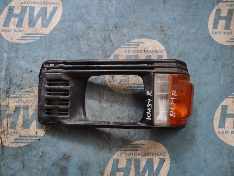 Очки на фары Toyota Lite Ace Noah KM51 5K правые (б/у)