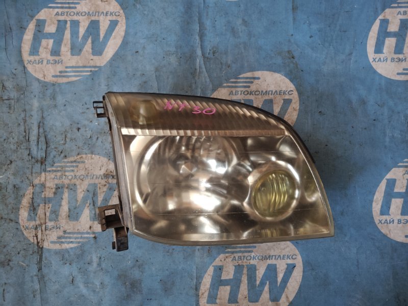 Фара Nissan X-Trail NT30 QR20 правая (б/у)