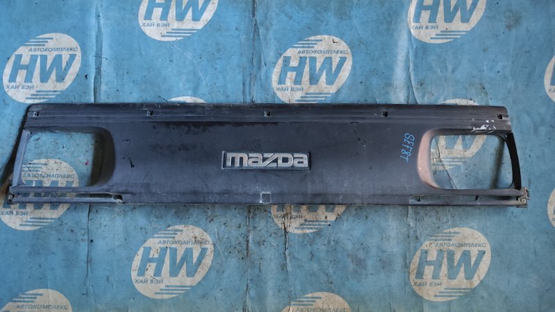 Решетка Mazda Bongo SEF8T RF (б/у)