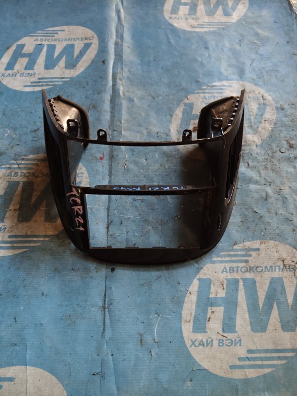 Консоль магнитофона Toyota Estima TCR21 2TZFZE (б/у)