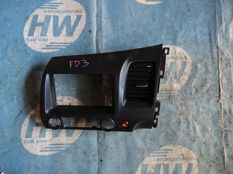 Консоль магнитофона Honda Civic FD3 LDA (б/у)