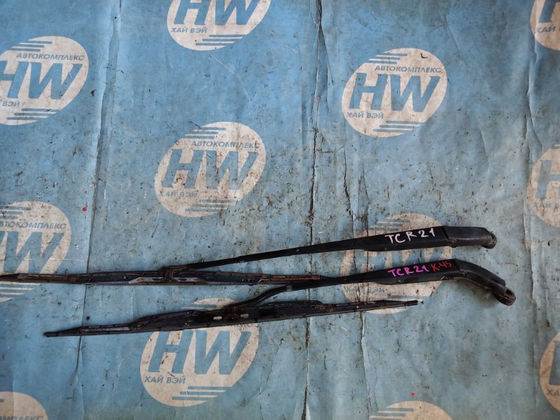 Держатель дворника Toyota Estima TCR21 2TZFZE (б/у)