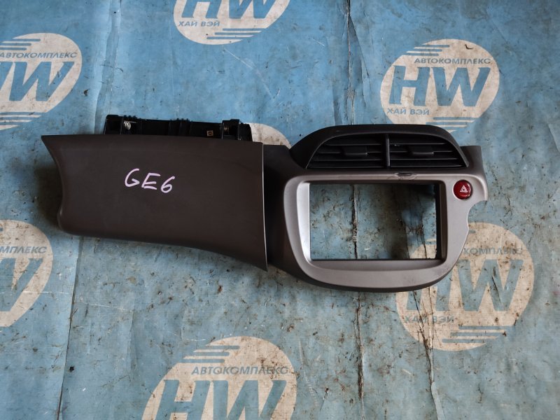 Консоль магнитофона Honda Fit GE6 L13A (б/у)
