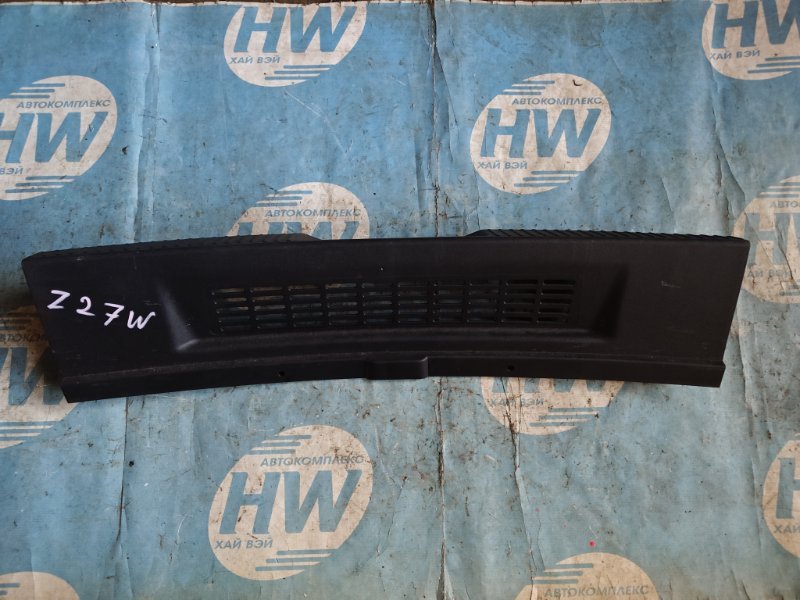 Накладка замка багажника Mitsubishi Colt Plus Z27W 4G15T (б/у)