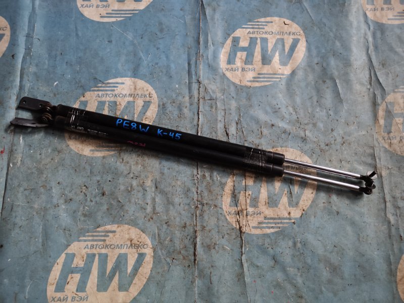 Амортизатор задней двери Mitsubishi Delica PE8W 4M40 (б/у)