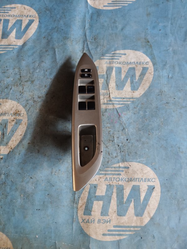 Блок упр. стеклоподъемниками Toyota Belta SCP92 2SZFE передний правый (б/у)