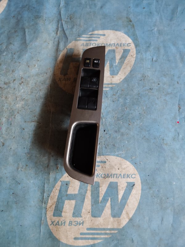 Блок упр. стеклоподъемниками Nissan Tiida C11 HR15 передний правый (б/у)