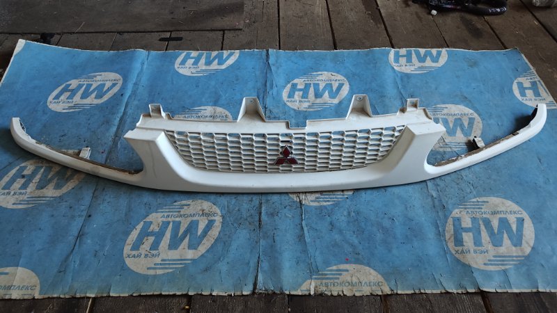 Решетка Mitsubishi Delica PE8W 4M40 (б/у)