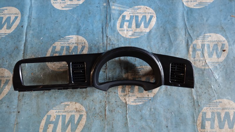Консоль магнитофона Toyota Wish ZNE14 1ZZFE (б/у)