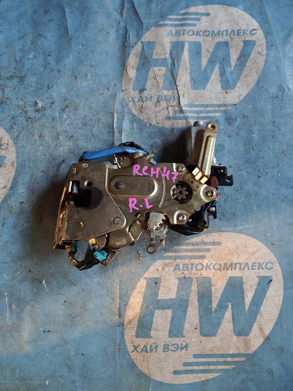 Замок двери Toyota Hiace Regius RCH47 3RZFE задний левый (б/у)