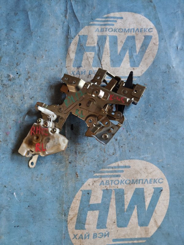 Замок двери Nissan Liberty RM12 QR20 задний левый (б/у)