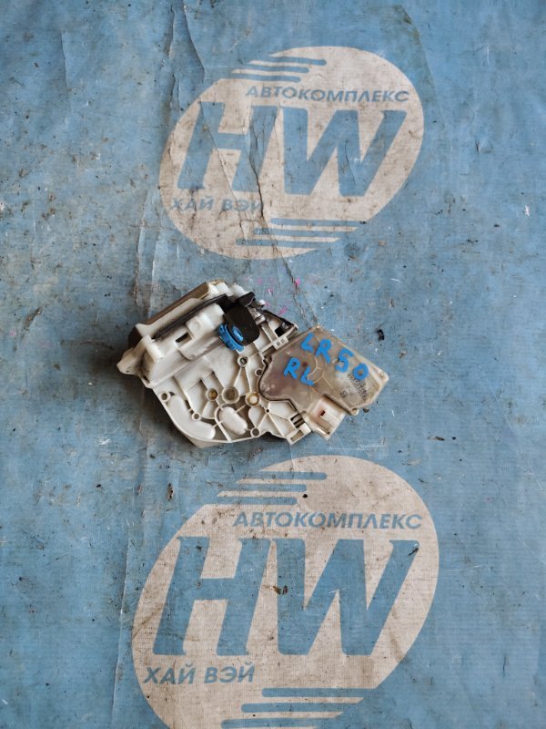 Замок двери Nissan Terrano LR50 VG33E задний левый (б/у)