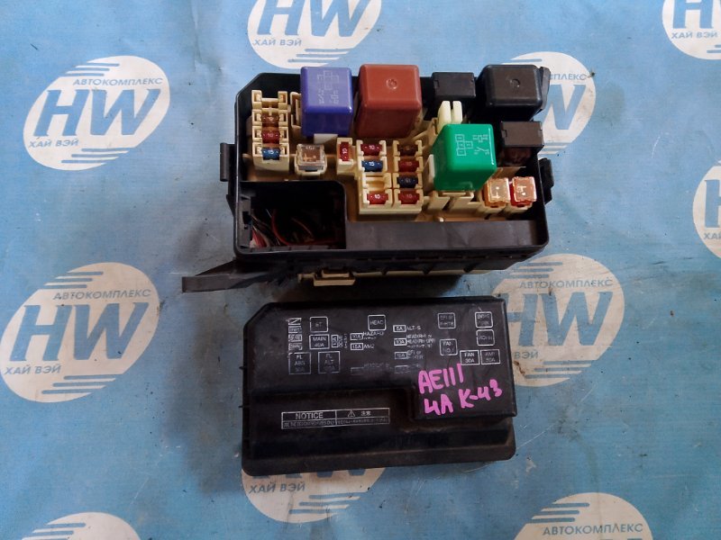 Блок предохранителей Toyota Corolla Spacio AE111 4AFE (б/у)