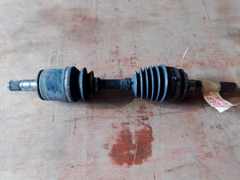 Привод Mitsubishi Pajero V26W 4M40 передний левый (б/у)