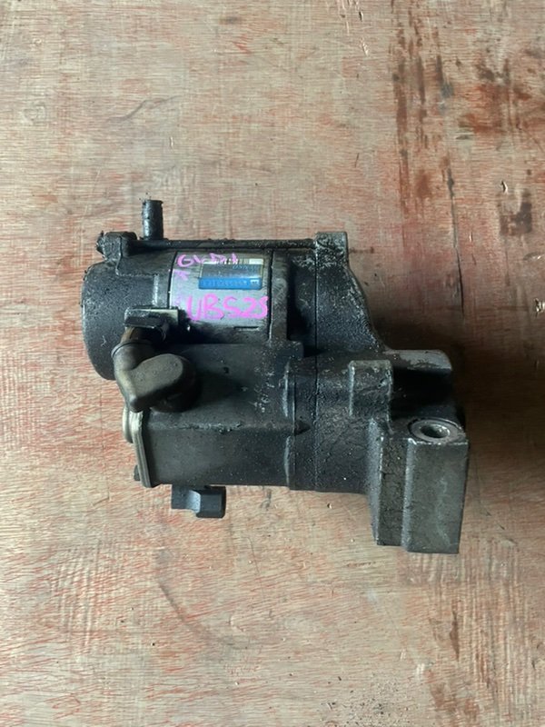 Стартер Isuzu Bighorn UBS25 6VD1 (б/у)