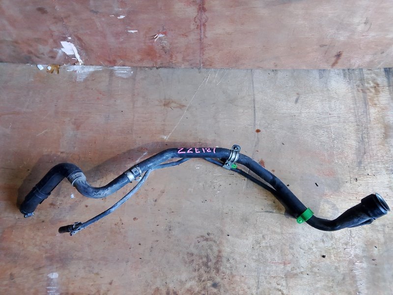 Горловина топливного бака Toyota Will Vs ZZE127 1ZZ (б/у)