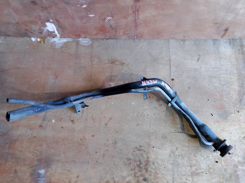 Горловина топливного бака Mitsubishi Chariot N43W 4G63 (б/у)